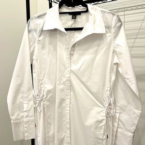Pea in the pod white maternity button down